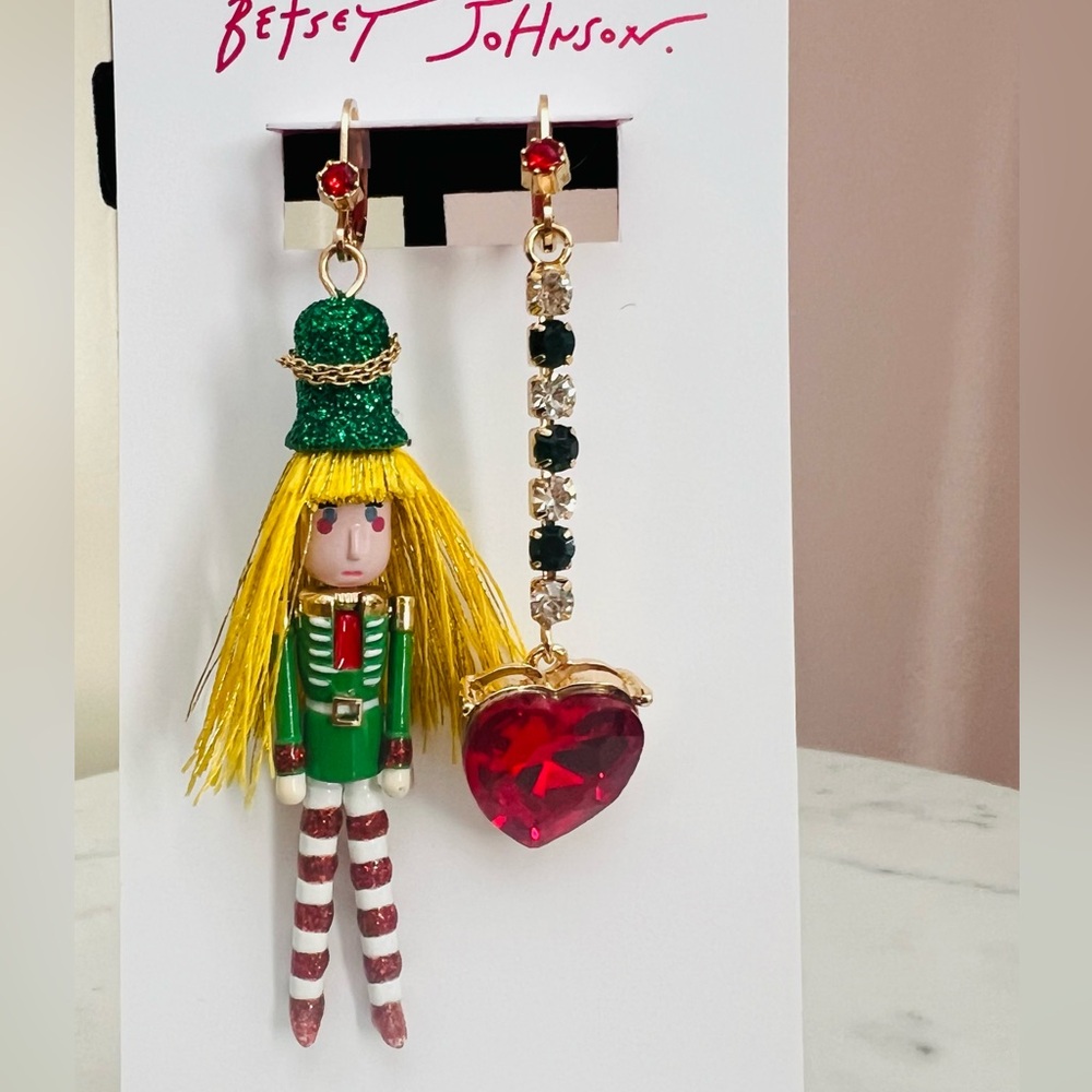 New Betsey Johnson Christmas Nutcracker Mismatched Earrings - Picture 5 of 6